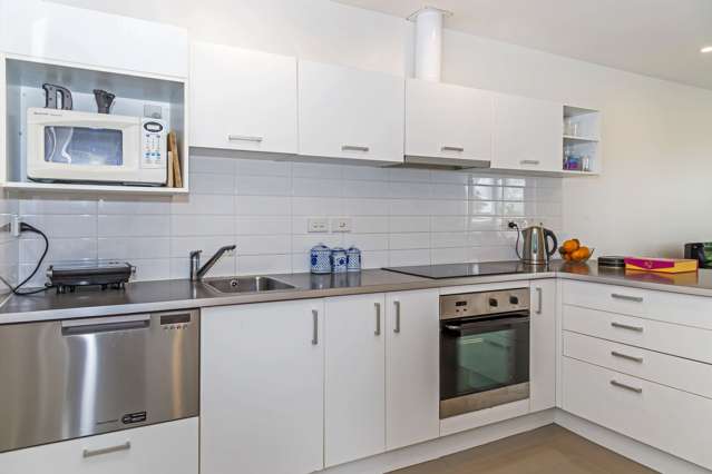 A18/71 Spencer Road Oteha_1