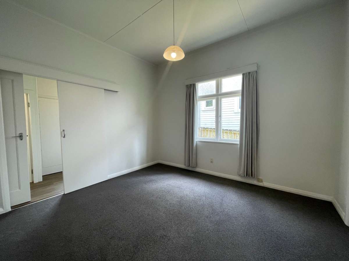 For Rent – 1-Bedroom Home in Mount Albert 2