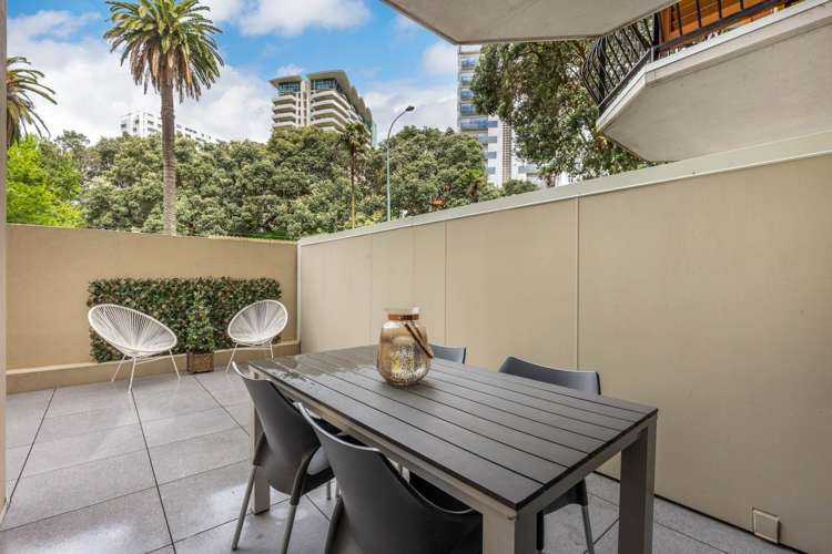4N/23 Emily Place City Centre_4