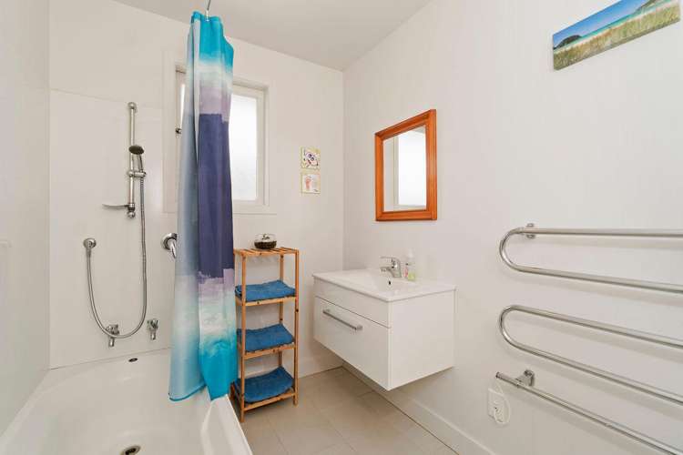 22 Karamu Street Te Atatu Peninsula_10