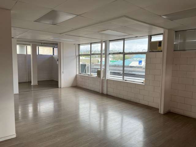 Mairangi Bay Village Office - 112sqm