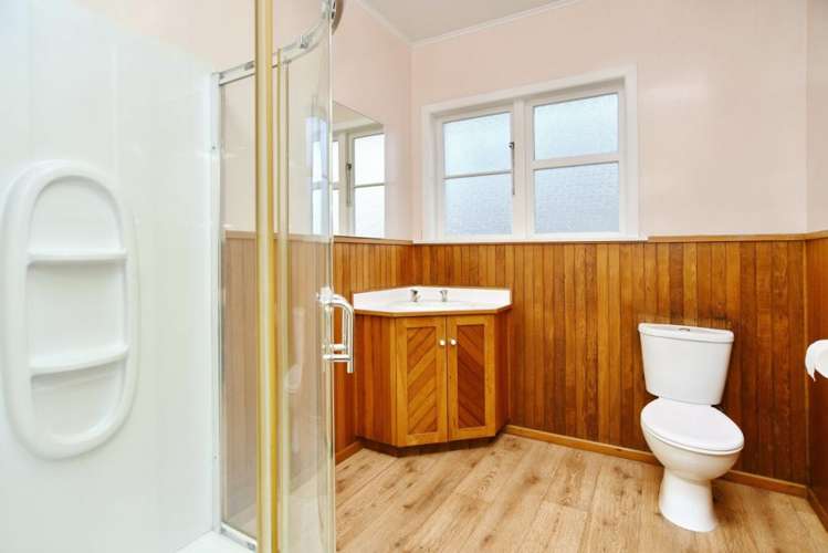 2/50 Radley Street Woolston_11