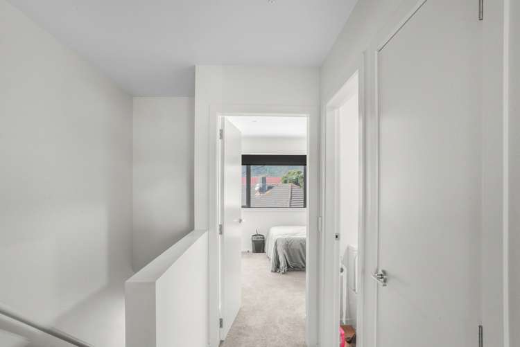 24A Barber Grove Moera_11