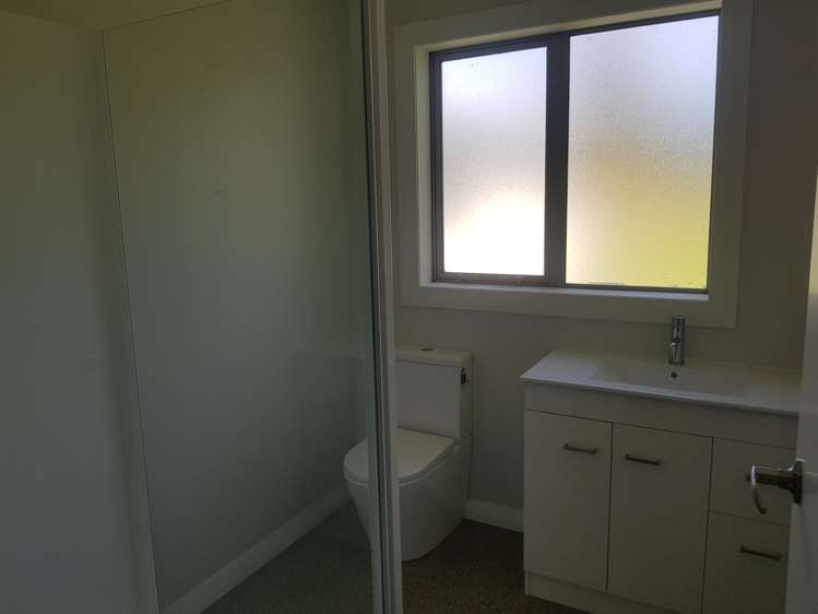 1249 Lakeside Road Milton_11