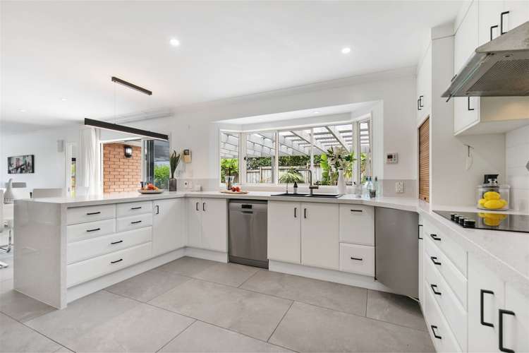 6 Canonbie Place East Tamaki Heights_20