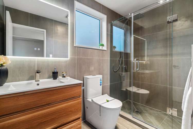 25d Capilano Place Glenfield_18