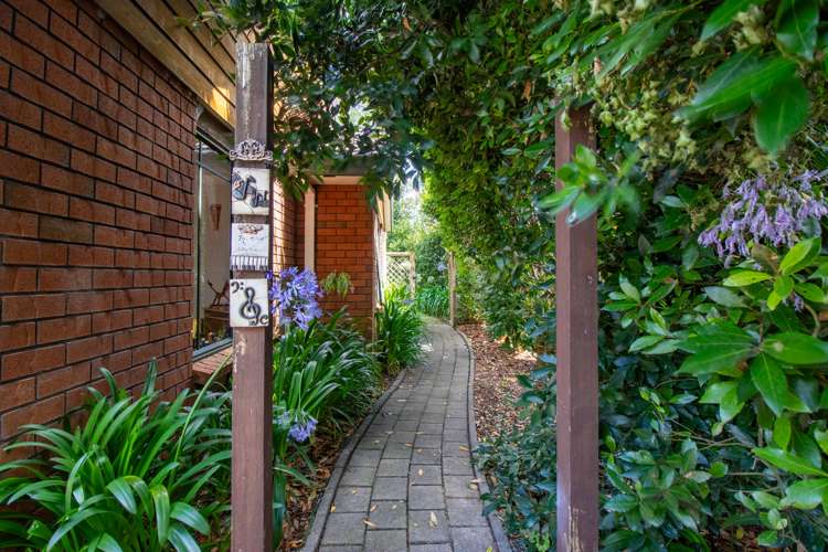 22 Chesterfield Place Rototuna_21