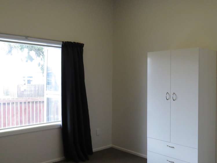 2/33 Radley Street Woolston_4