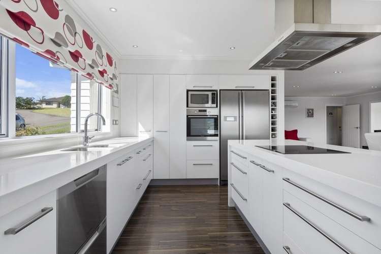 14 Te Otinga Place Pyes Pa_2