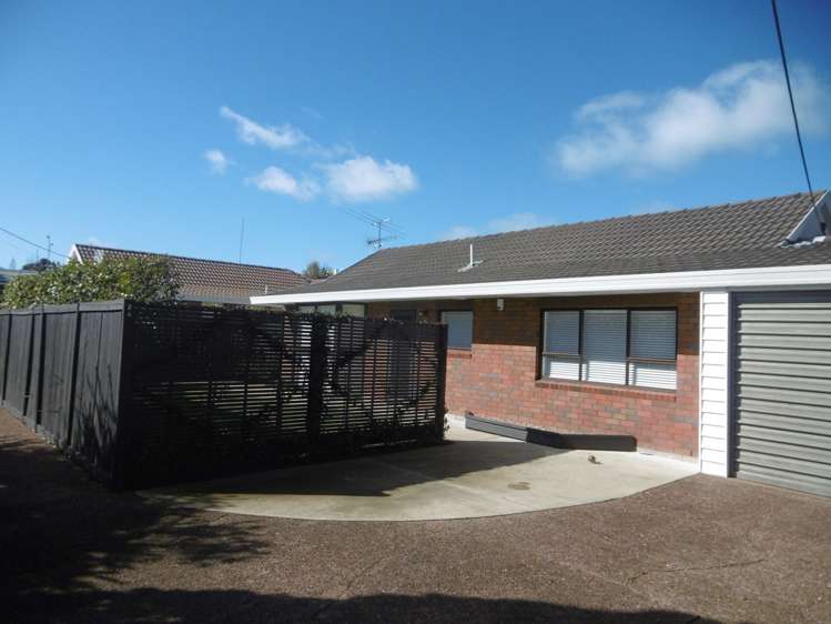 2/2 Moana Avenue Belmont_0