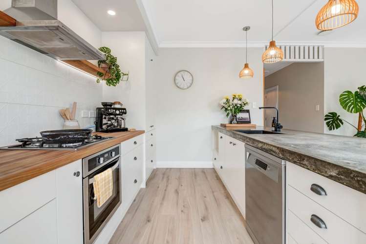 49a Parakai Avenue Helensville_5