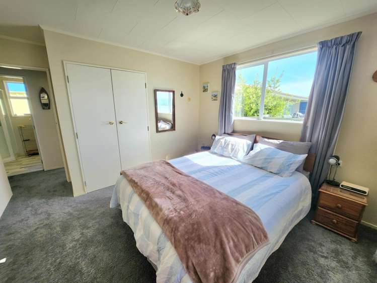 1 and 5 Wilson Street Moeraki_13