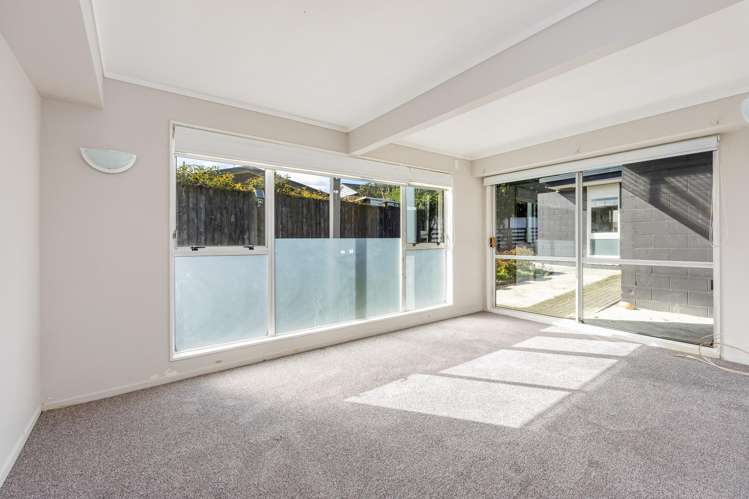 25 Meadway Sunnyhills_19