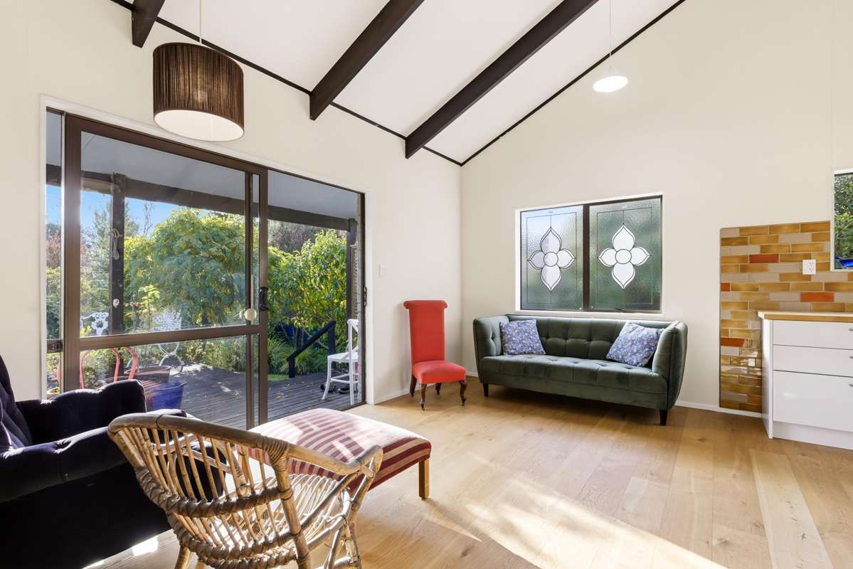 32 Charles Crescent_1