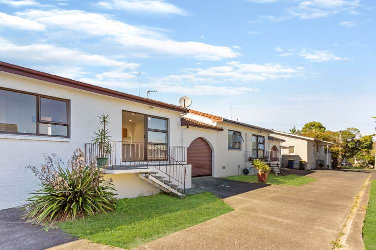 3/6 Craigbank Avenue New Lynn_2