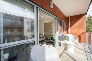 325/4 Wagener Place_1