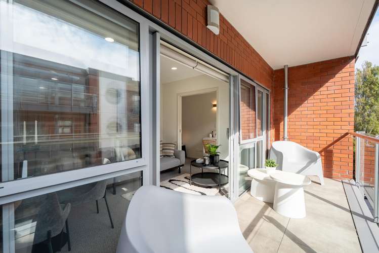 325/4 Wagener Place Mount Albert_1