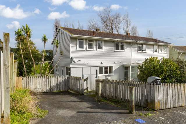 Transform this Lincoln Grove gem
