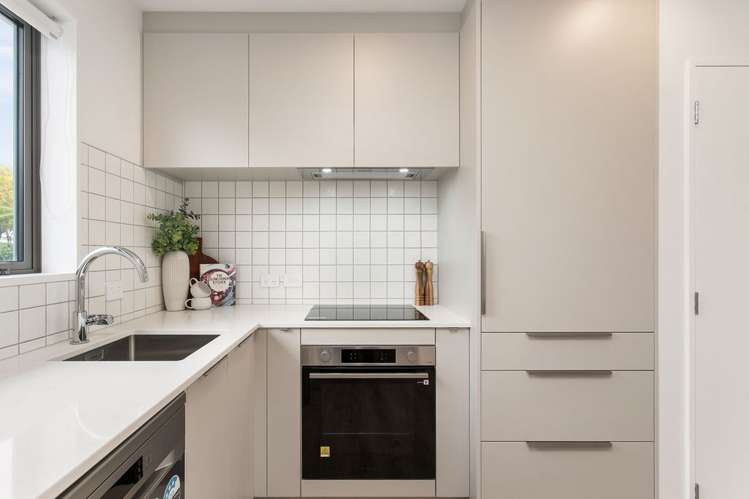 176 England Street Linwood_5