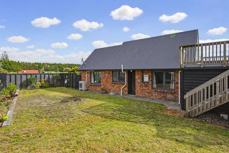 10 Arataki Grove Waitarere Beach_17