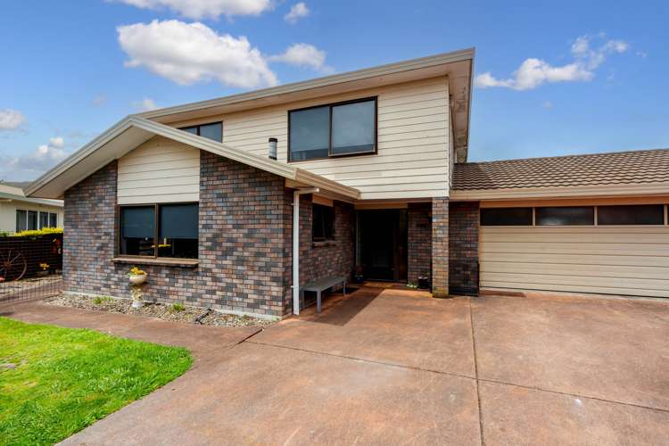 17 Moverley Place Pukete_2