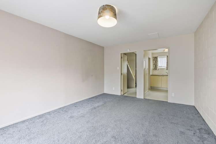 2/17 Percy Street Phillipstown_2