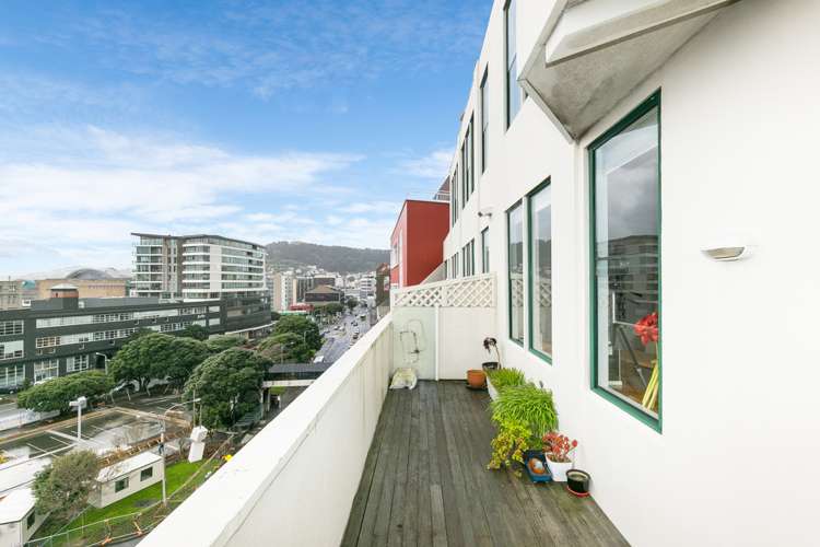 6b/25 Cuba Street Te Aro_8