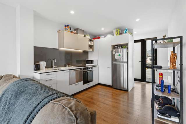 1/32 Frederick Street Waltham_2
