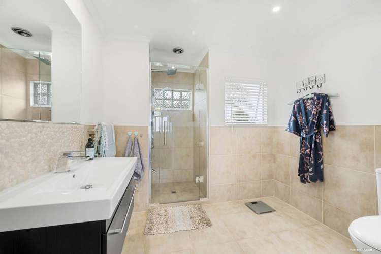 61 Alec Craig Way Gulf Harbour_12