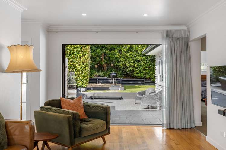 2/3 Sharon Road Waiake_7
