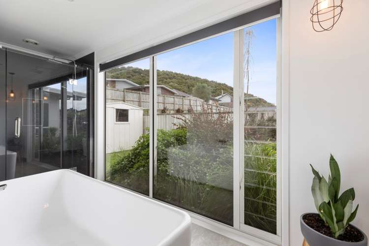 227 Lakes Boulevard Pyes Pa_17