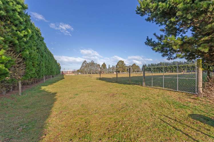 362 Brookside Road Burnham_19