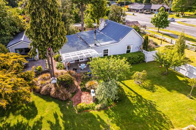 A Charmingly Renovated Cottage in Athol