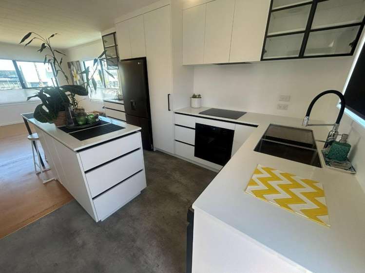 41C Tawa Street 11229_2