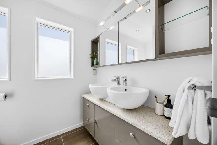 159 Vipond Road Stanmore Bay_8