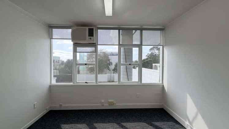 Shop 3,424 Lake Road Takapuna_5