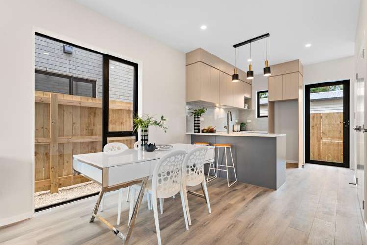 133 Riverpark Crescent Henderson_5