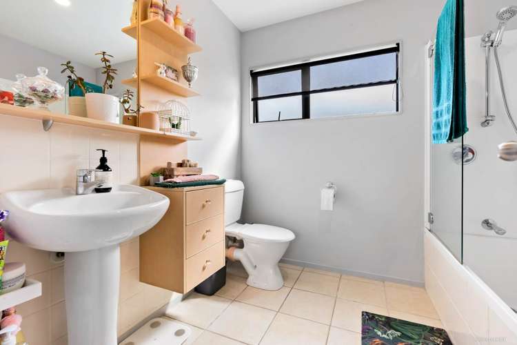 2 Nagle Place Golflands_10