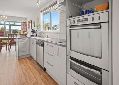 8 Leslie Street_2