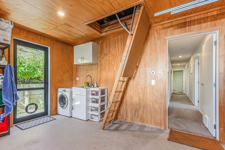 59 Sunningdale Drive Stoke_24