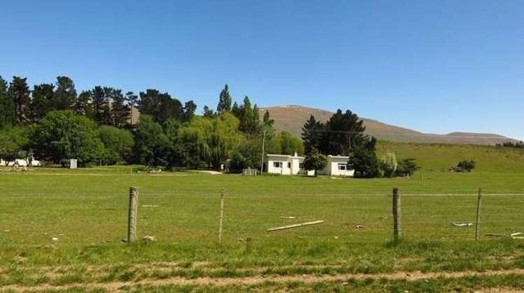 Saint Bathans Loop Road Otago_12