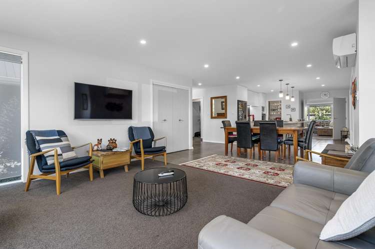 12 Saint Thomas Avenue Pyes Pa_12