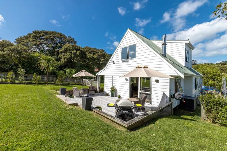 11 Waiata Road Onetangi_22