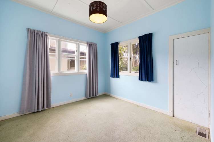 128 River Road Hamilton East_14