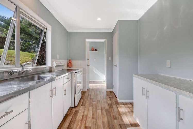 89 Brian Crescent Stanmore Bay_9