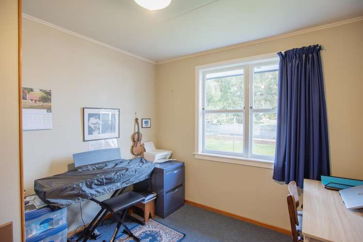 16 Great North Road Winton_11
