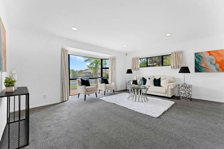 25 Lexington Drive Botany Downs_4