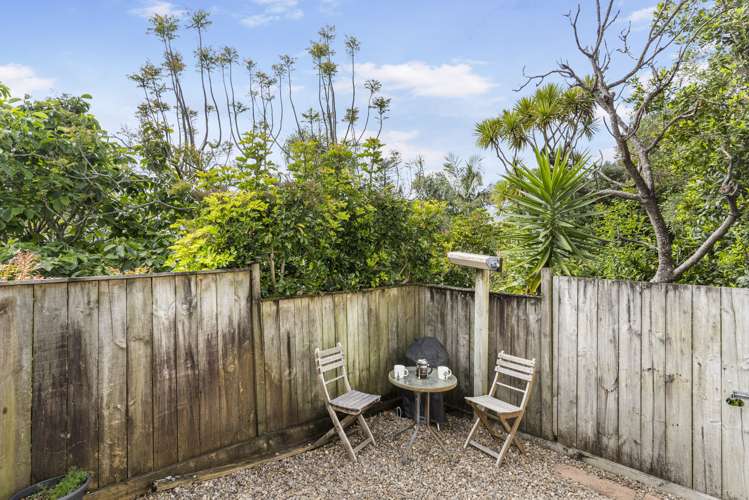 8/57 Gladstone Road Northcote_9