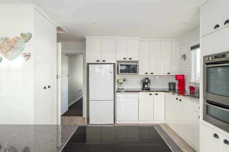 45 De Lautour Road Inner Kaiti_3