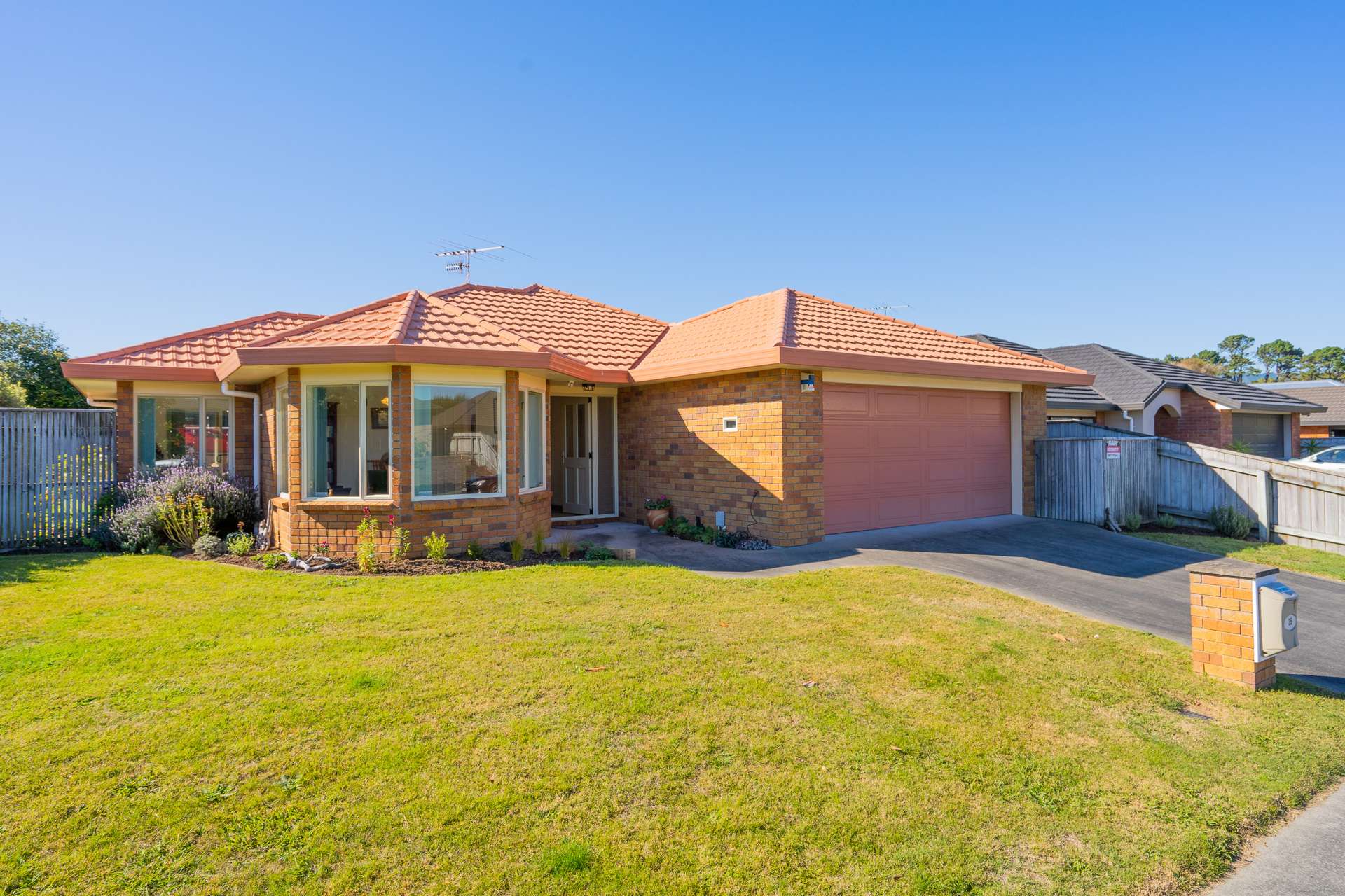 35 Campion Road Waikanae Beach_0